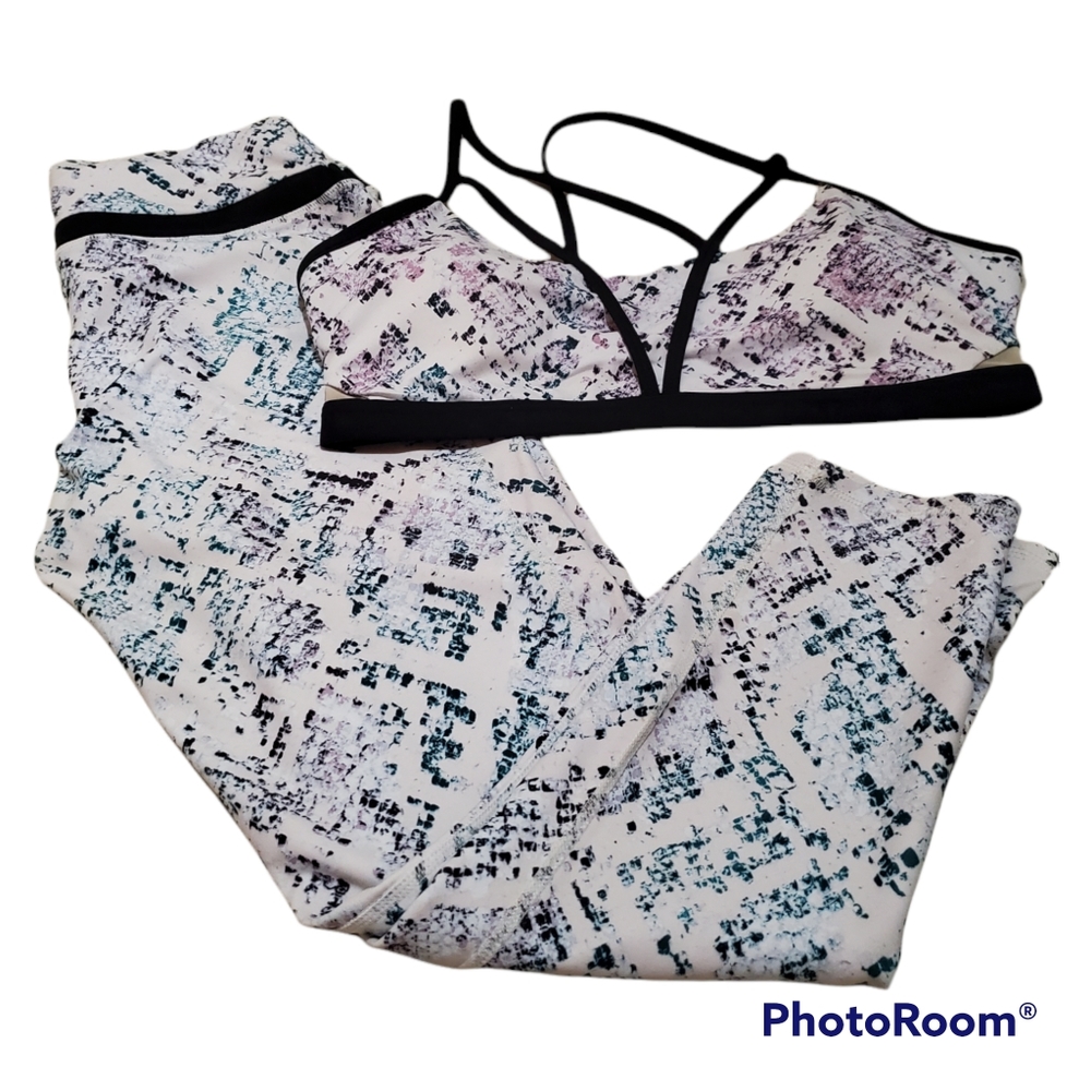 Fabletics Demi Luvoto Designer leggings and a sports bra. NWOT